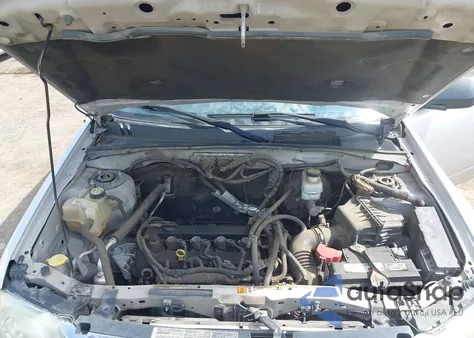 2010 Ford Escape Xlt из США, поврежденный, VIN 1FMCU0D76AKD32616